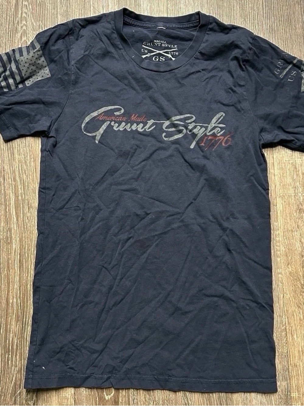 Men’s Grunt Style Navy Blue T Shirt With Logo Size Small